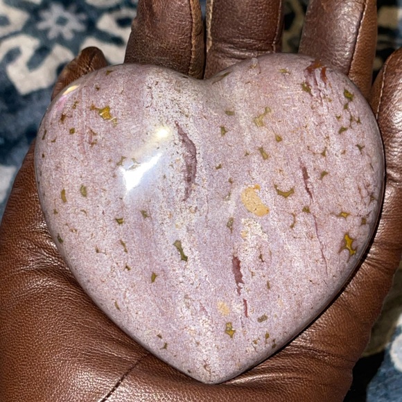 Ocean Jasper Hand Carved Heart pink & maroon with a little yellow - Picture 3 of 5